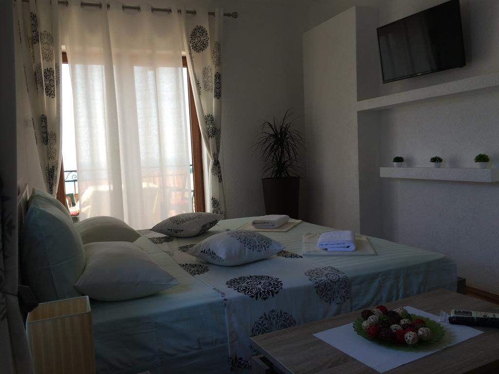 Apartments Debora Ulcinj Luaran gambar